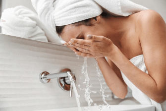 Does washing your face cause acne?