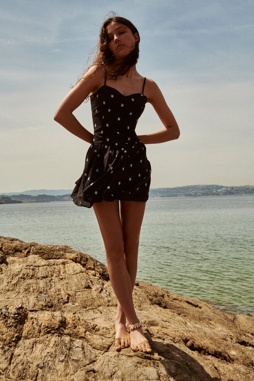 SHORT DAISY DRESS